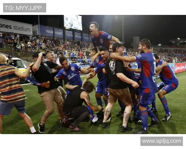 上海申花与纽卡斯尔喷气机精彩对决直播全程回顾与分析